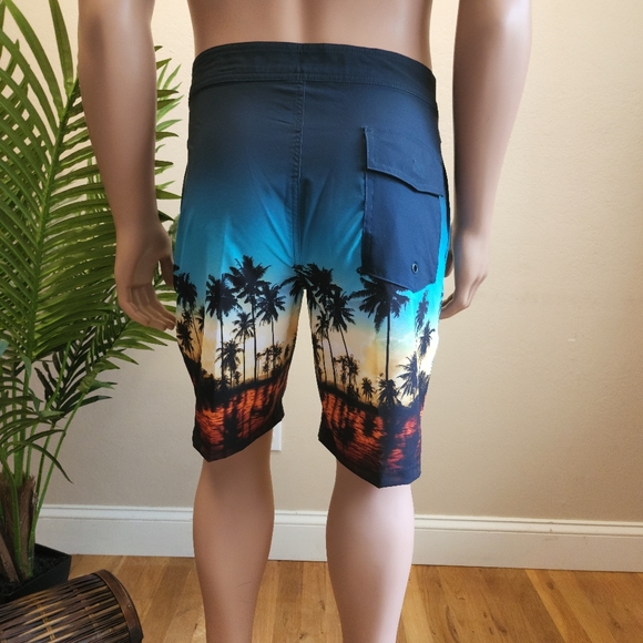 Board Shorts - Picture 4 of 10